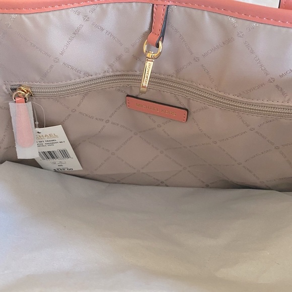 NEW Michael Kors 35S2GTVT2V Jet Set Travel Shoulder Tote - Picture 2 of 5